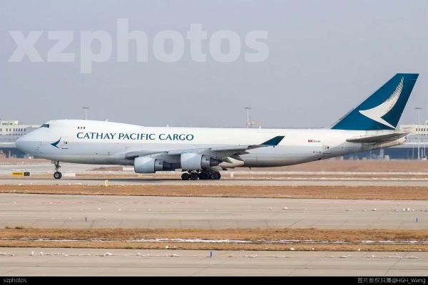 国泰航空744