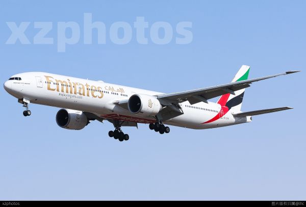 阿联酋航空77W