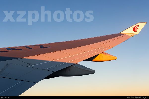国航744在空中