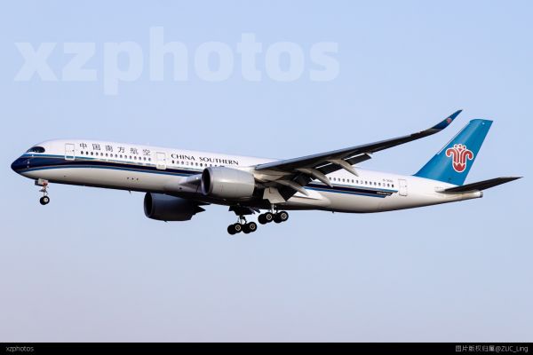 南航A350-941