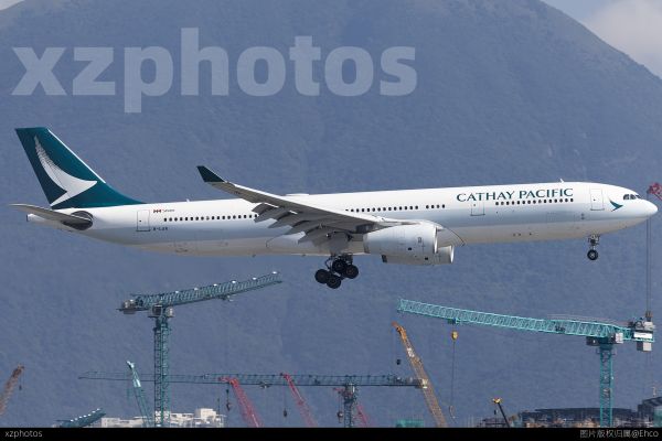 国泰航空333