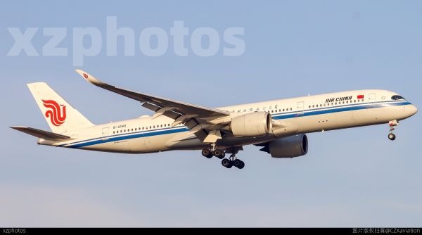 B-1085 国航A359落地浦东