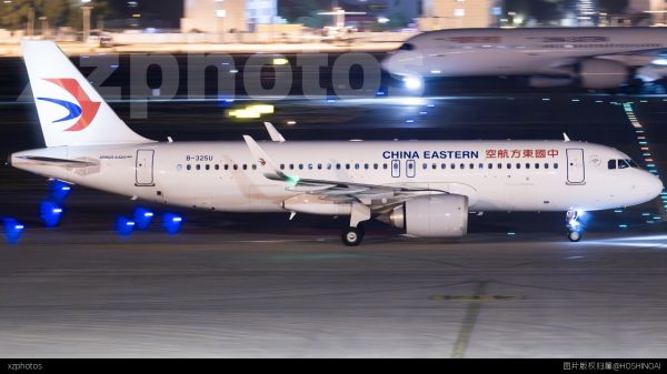 东航320