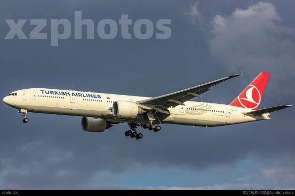 黄金光土耳其航空B77W