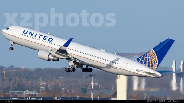 N673UA