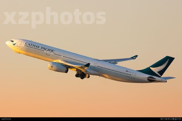 CX729 HKG-KUL