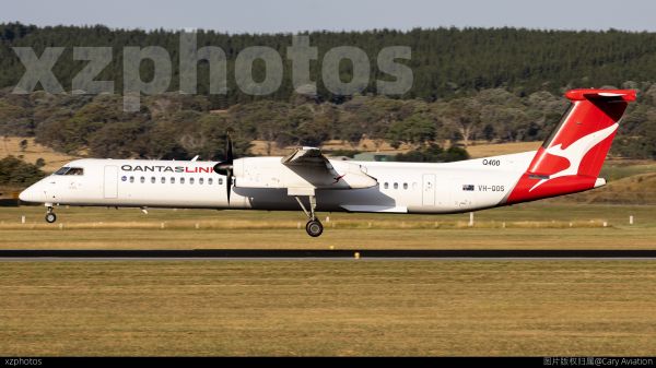 Bombardier Dash 8-Q402