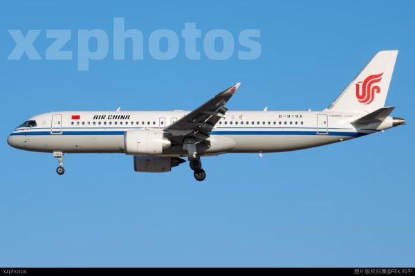 国航首架C919