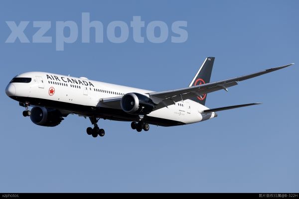 AIR CANADA C-FVLQ