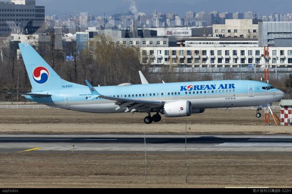 KOREAN AIR HL-8352
