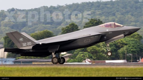 F35