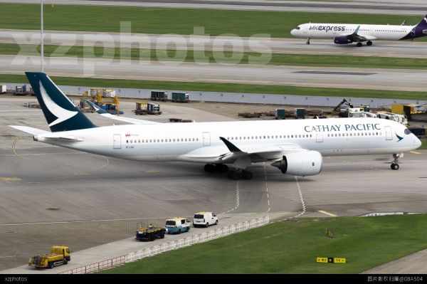 B-LQC