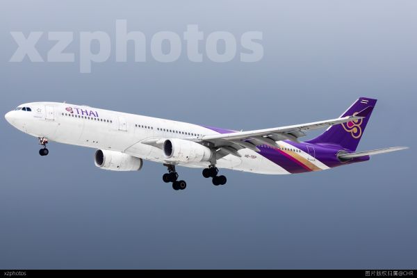 TG668 BKK-CAN