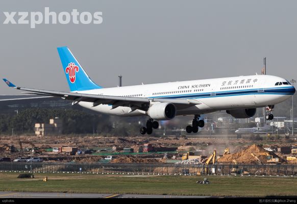 A CZ333 landing at CAN