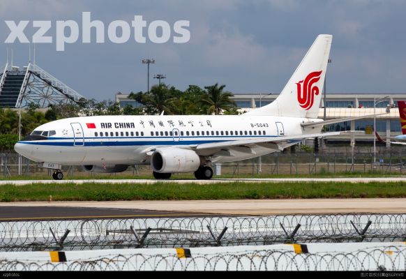 737-700