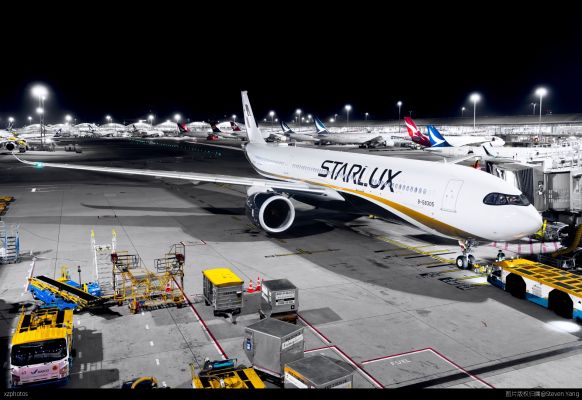 Starlux