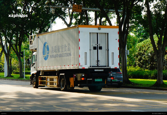 南联航空食品车