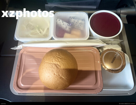 航食（HKG-KIX）