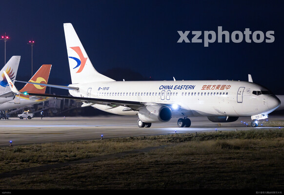 夜摄东航737