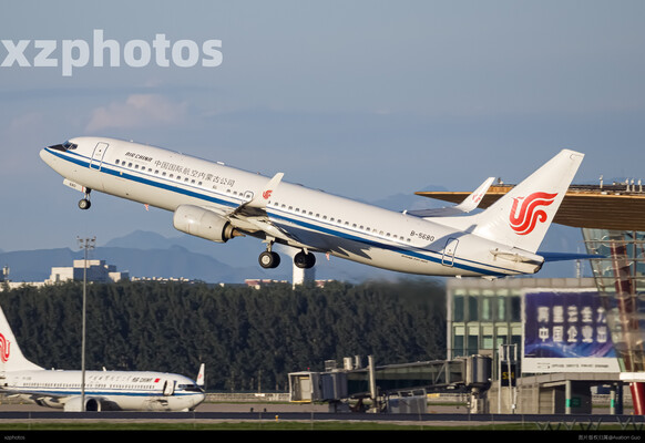 738