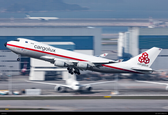 CV9937 LUX-DMM-HKG