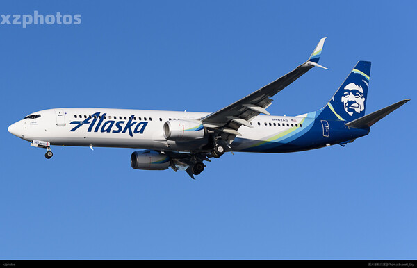 Alaska B739