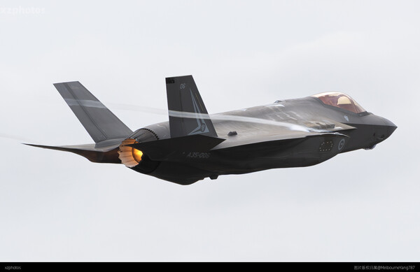 F35