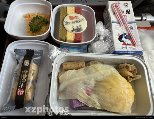 C919沪深新航线首航餐食