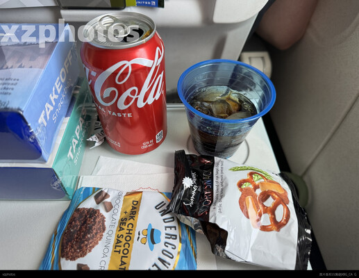 美联航拉瓜迪亚出港经济舱零食