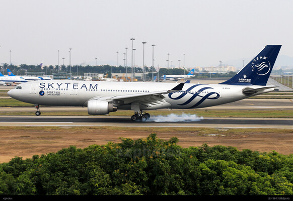 中国南方航空 A330-200 B-6528