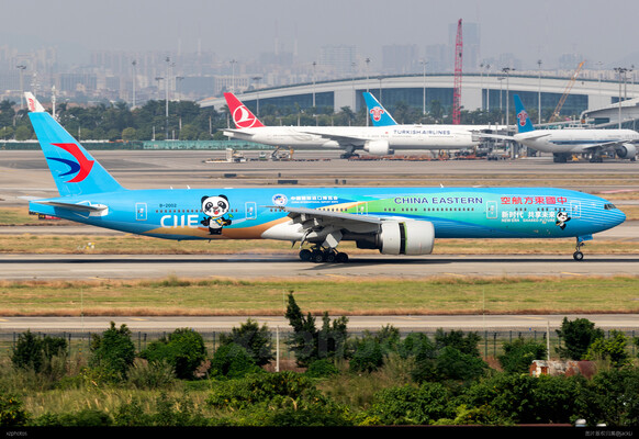 中国东方航空 777-300ER B-2002