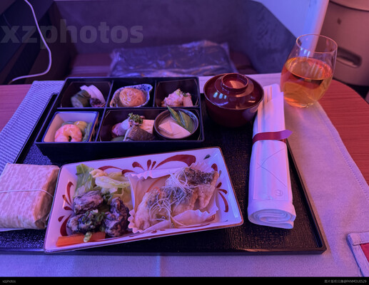 日本航空777头等舱餐食