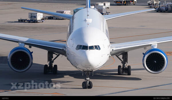 N786UA