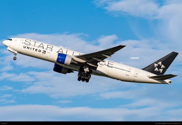 N218UA