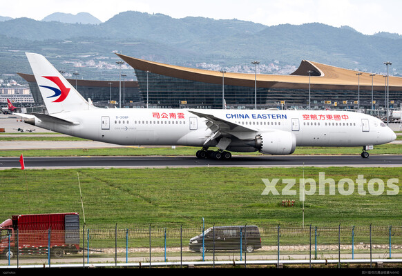 东云787滑行