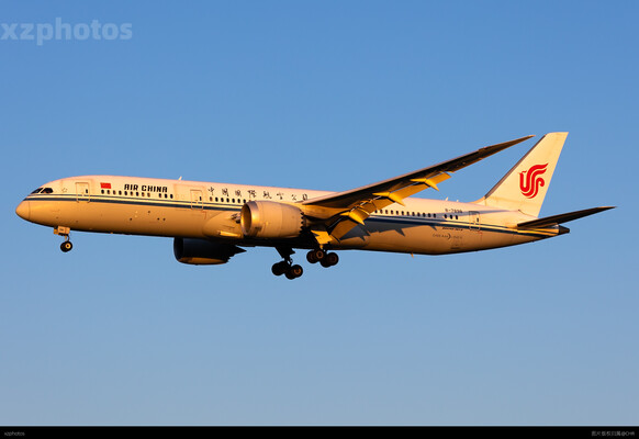 CA898 MAD-PEK