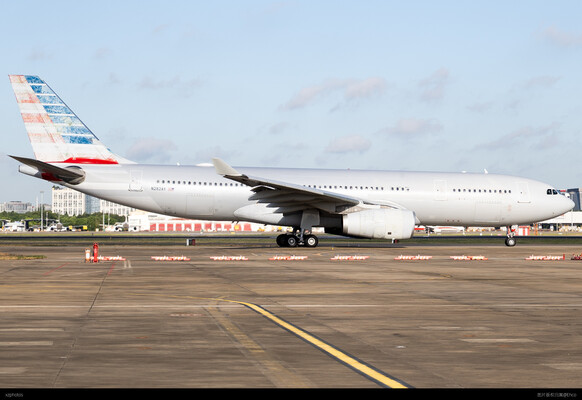 N282AY