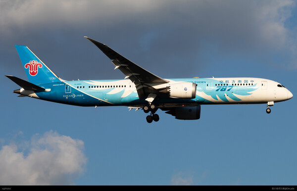 B789
