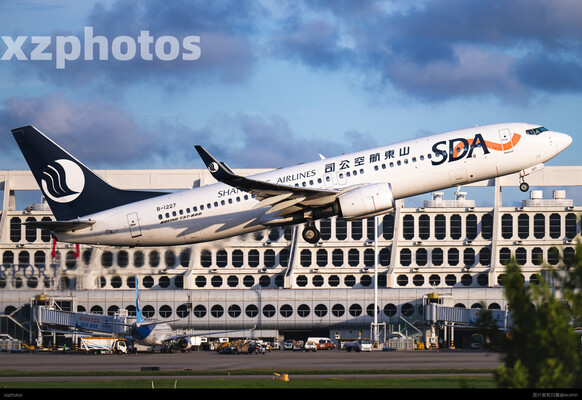 737
