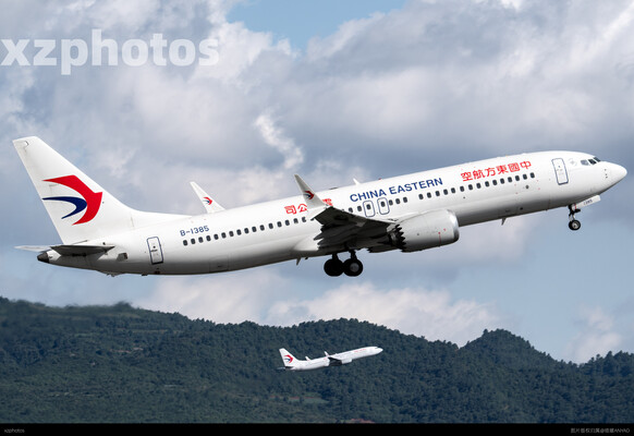 东云738与737max8同时起飞