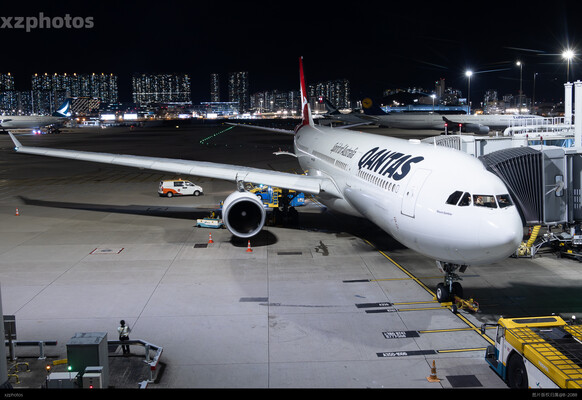QANTAS