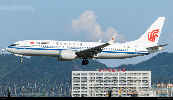 国航737-8