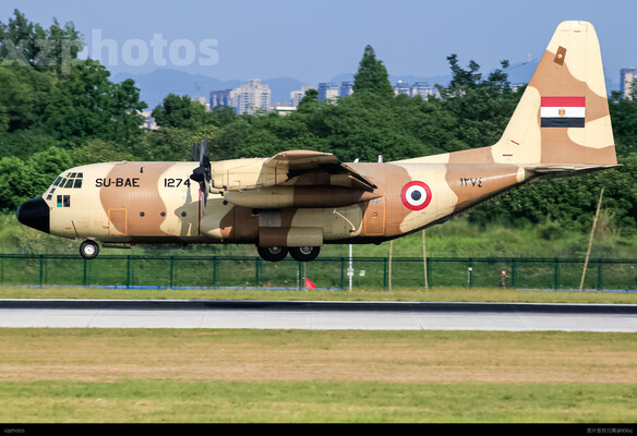 c130拜访成都