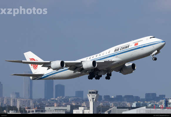 国航748