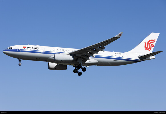 CA1404 KMG-PEK