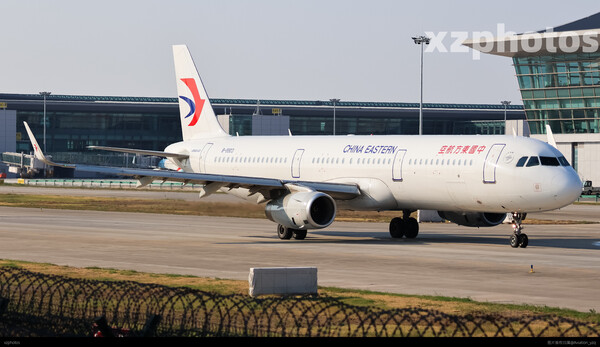 东航321