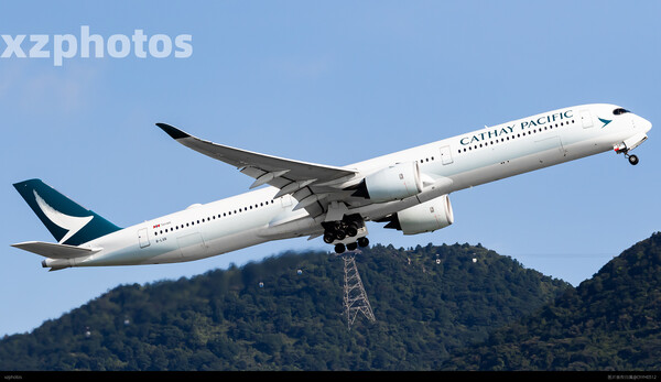 Cathay Pacific A350-1000 B-LXR
