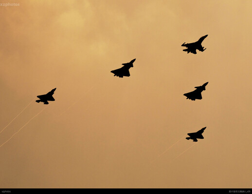 鹰击长空