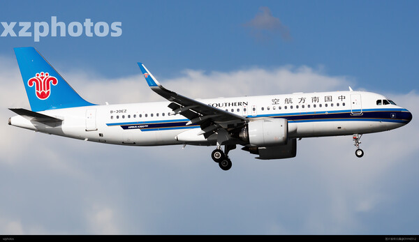 China Southern A320 B-30EZ