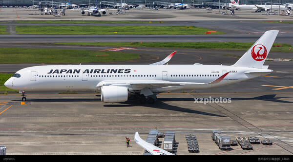 JAL359
